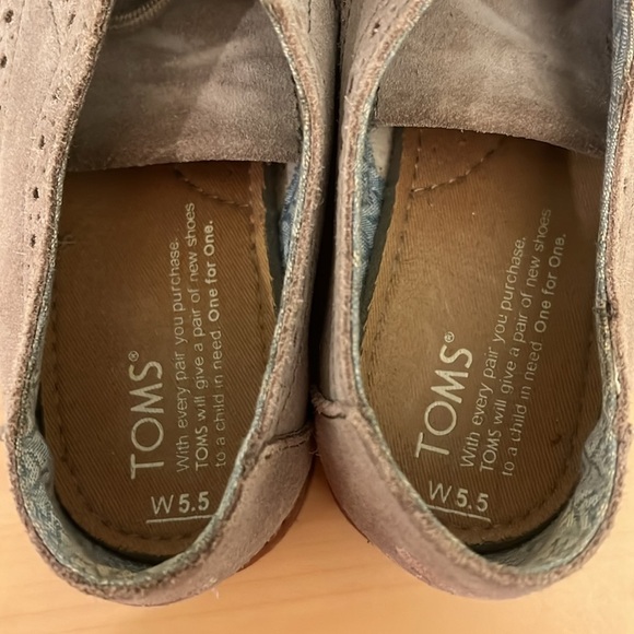 Toms Wingtip Oxford Suede Detail Lace Up Loafers - Picture 2 of 8